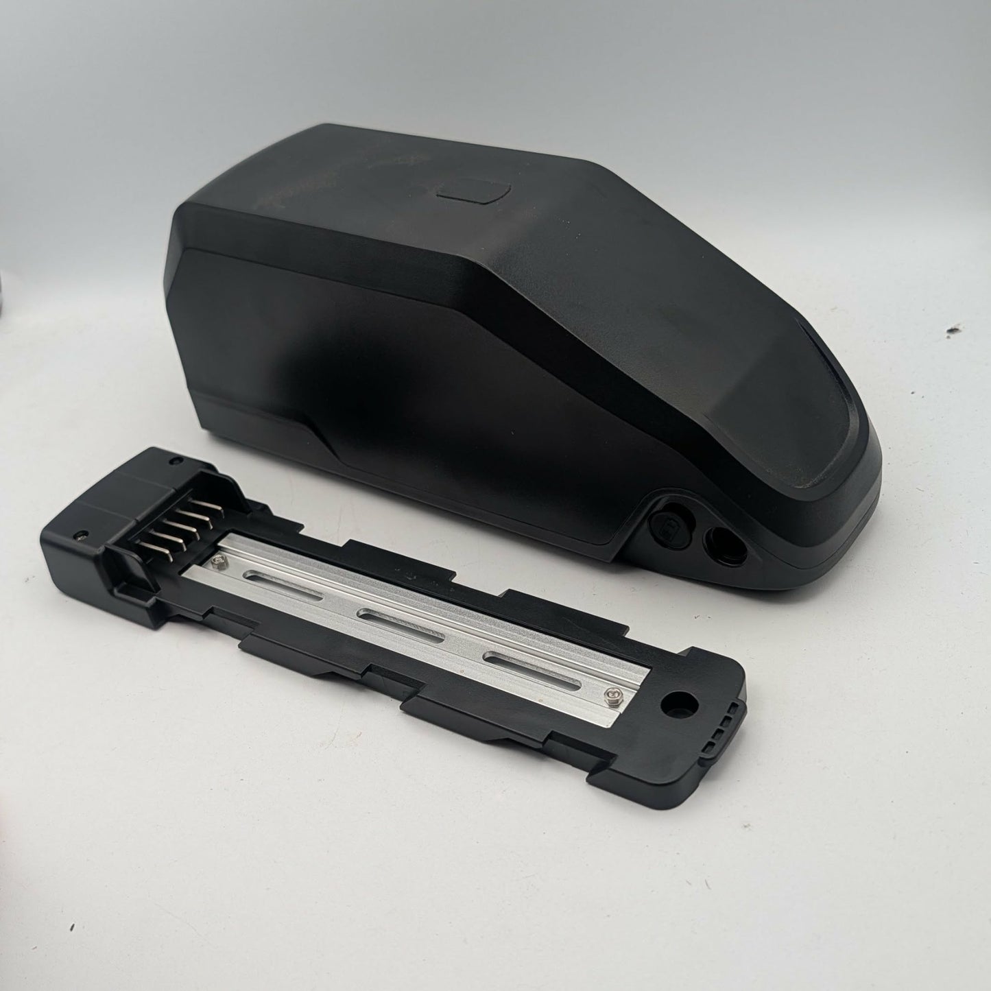 NEW - Reention DP3 "Mini Shark" Battery (Wedge) 21700
