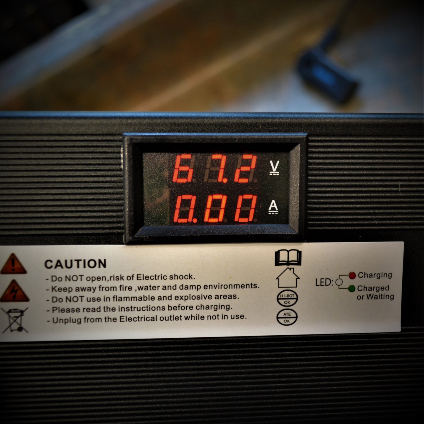 Smart Charger - 60V - Adjustable Current and Voltage