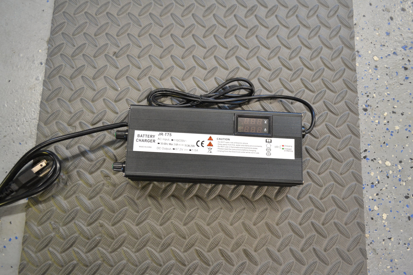 Smart Charger - 60V - Adjustable Current and Voltage