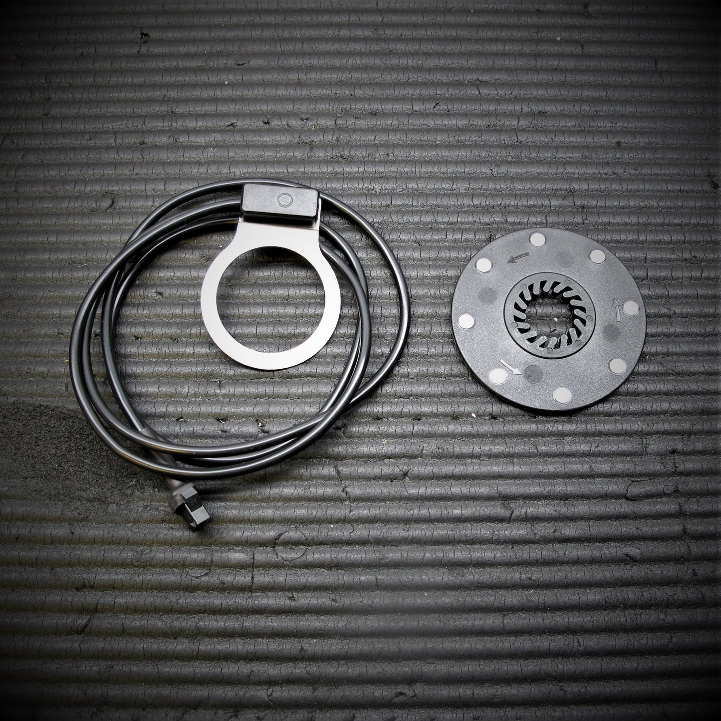 BASIC PAS - Standard / Waterproof Connector - Disc w PIckup