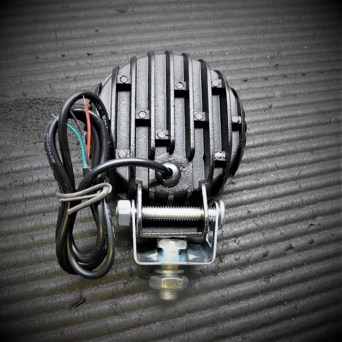 Phare 9 LED - Large Tension - Corps en Aluminium