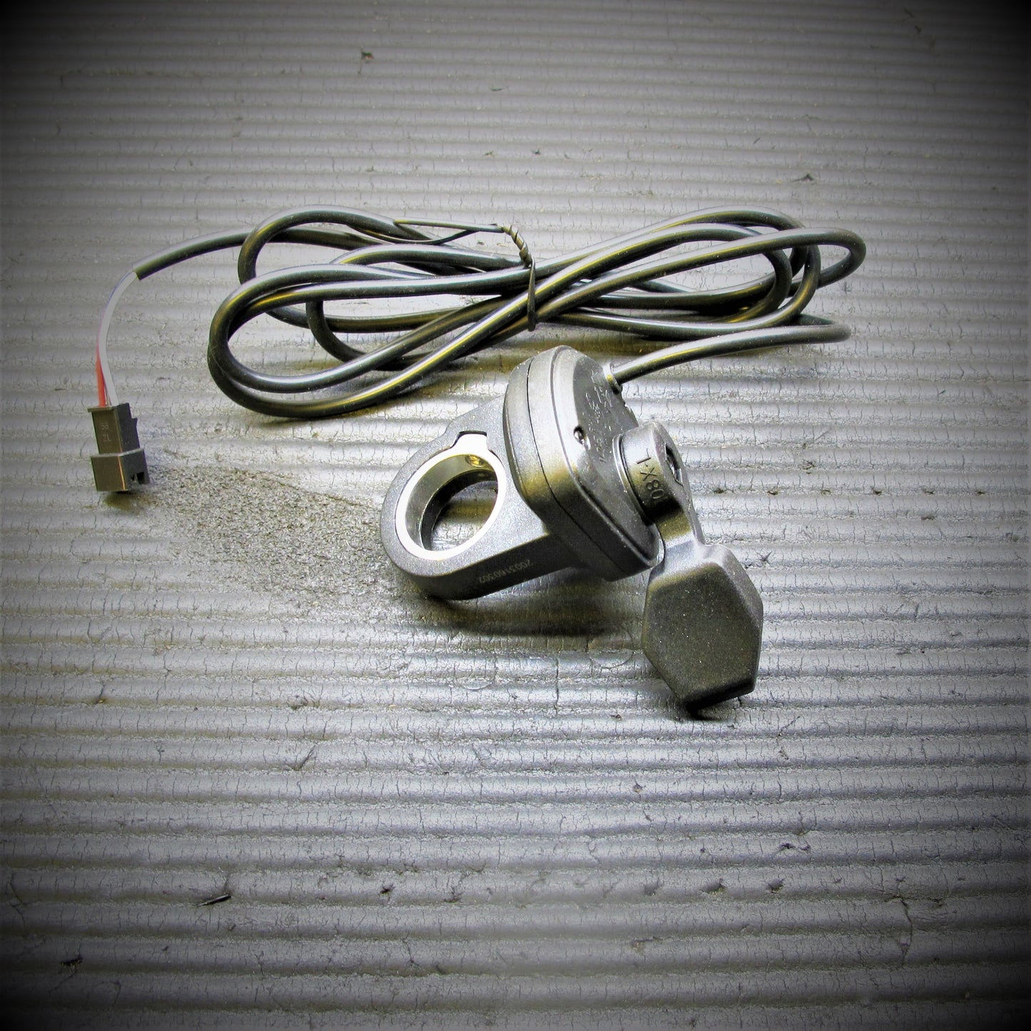 Throttle - Thumb - Left Side Low Profile