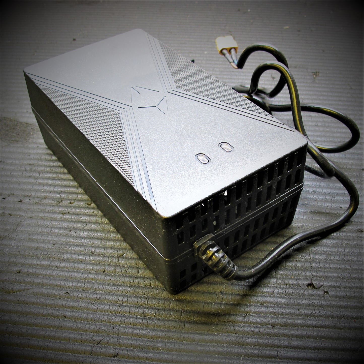 Chargeur - 72 Volts 3 Ampères - Lithium Ion